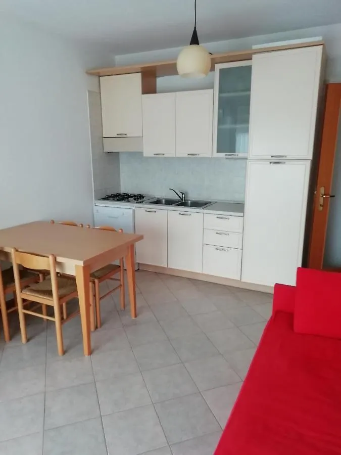 Corallo Apartments 카발리노 0*,
