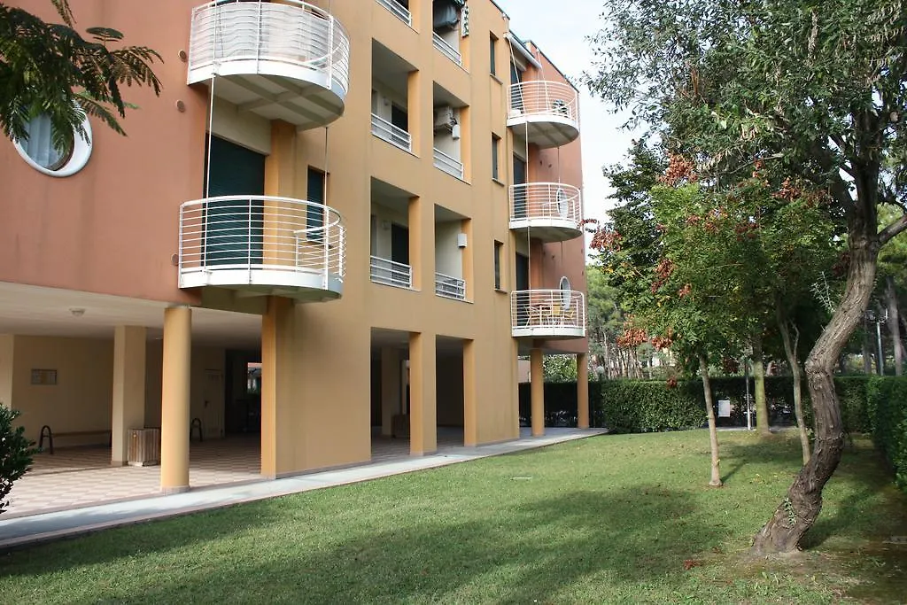 Corallo Apartments 카발리노 0*,